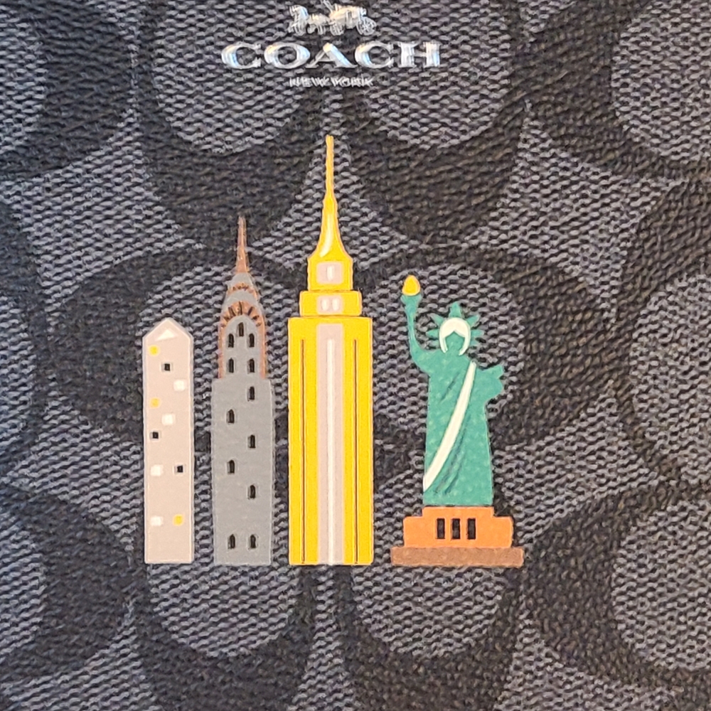 Coach NYC Skyline Small Wristlet Signature Coated Canvas EUC - Picture 9 of 9